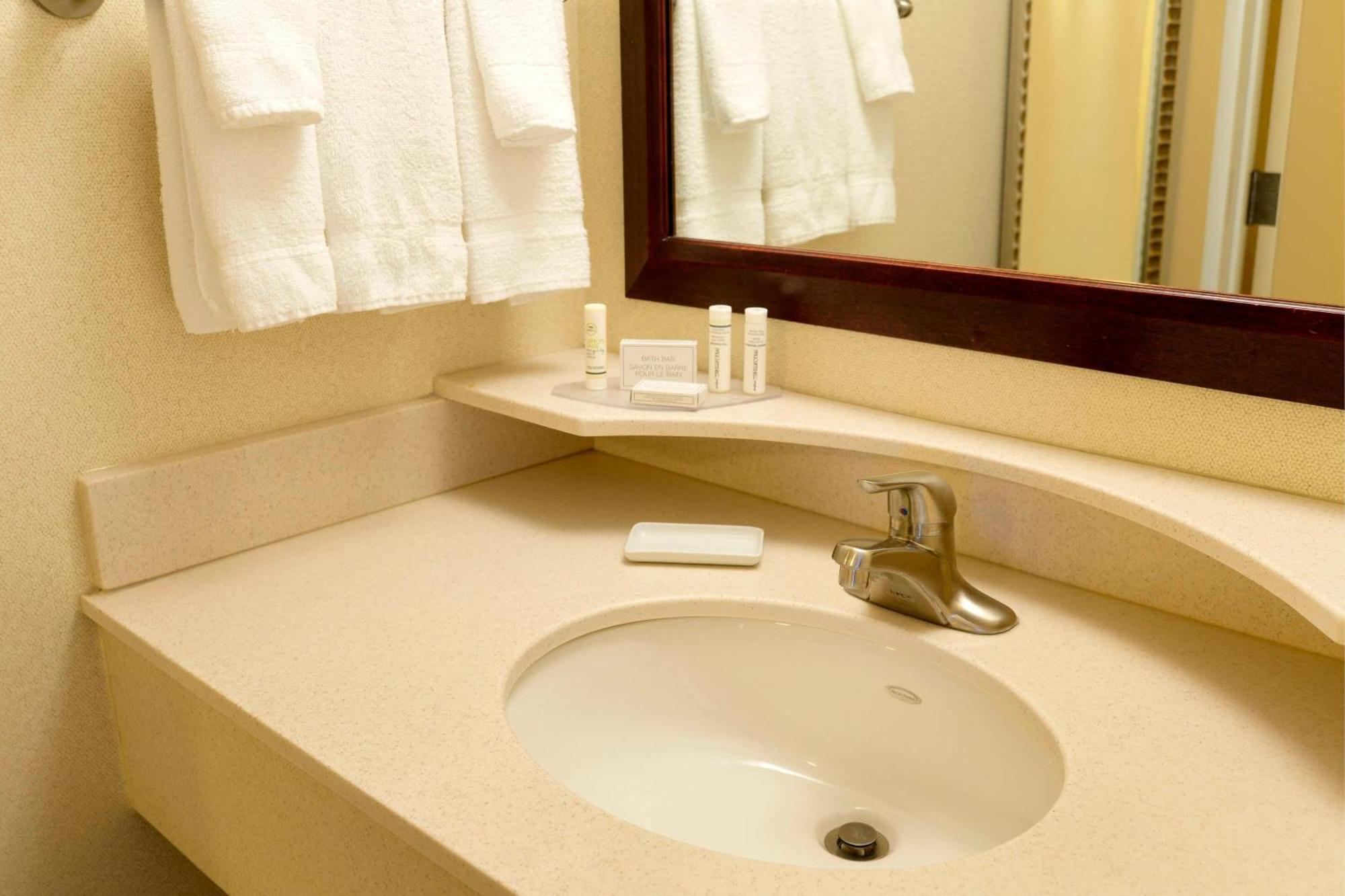 SpringHill Suites Terre Haute Exterior foto
